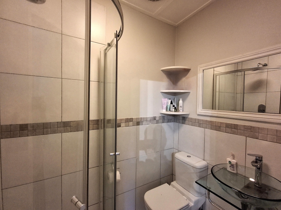 To Let 2 Bedroom Property for Rent in Craighall Park Gauteng