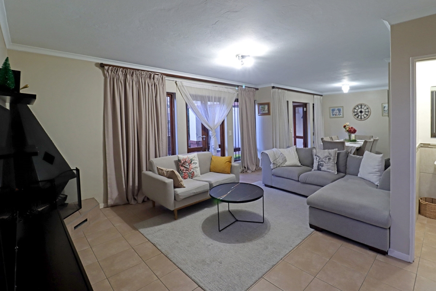 3 Bedroom Property for Sale in Bryanston Gauteng