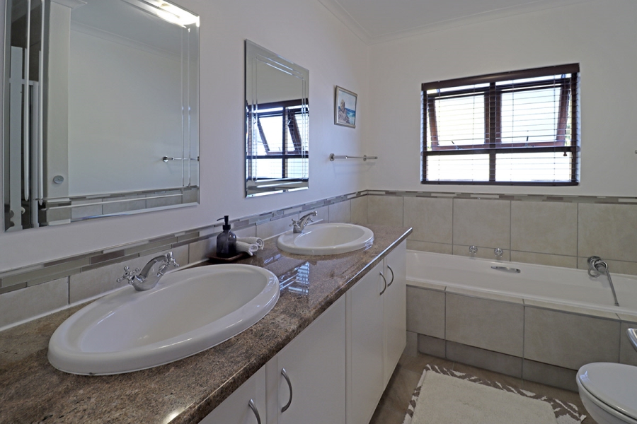 3 Bedroom Property for Sale in Bryanston Gauteng