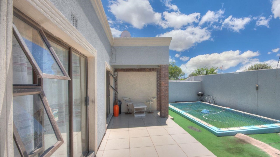 4 Bedroom Property for Sale in Orlando West Gauteng