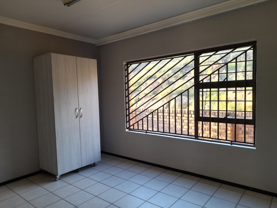 2 Bedroom Property for Sale in Winchester Hills Gauteng