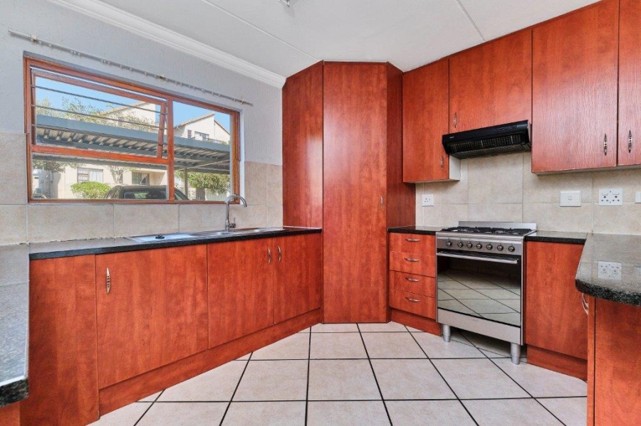 2 Bedroom Property for Sale in Paulshof Gauteng