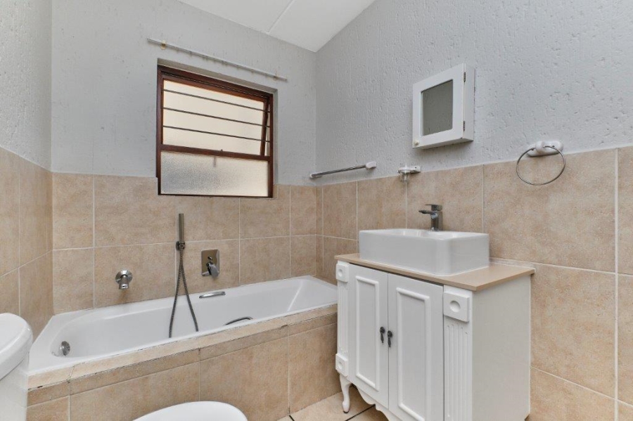 2 Bedroom Property for Sale in Paulshof Gauteng