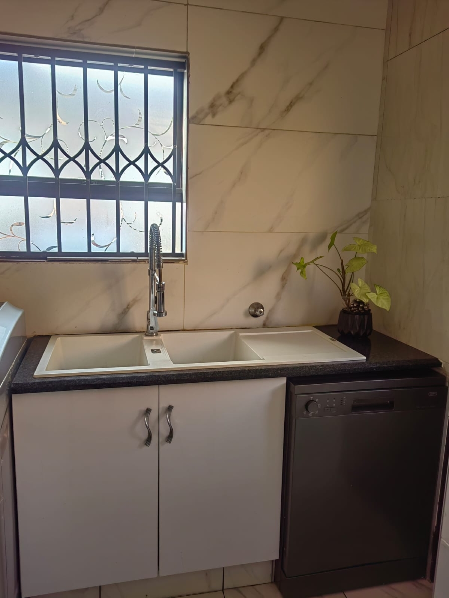 3 Bedroom Property for Sale in Albertsdal Gauteng