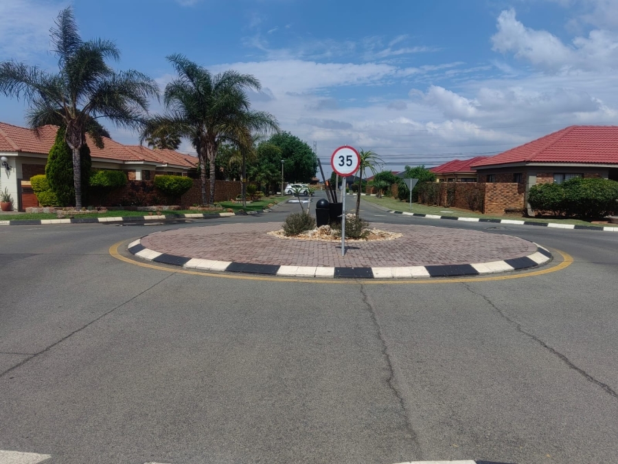 3 Bedroom Property for Sale in Albertsdal Gauteng