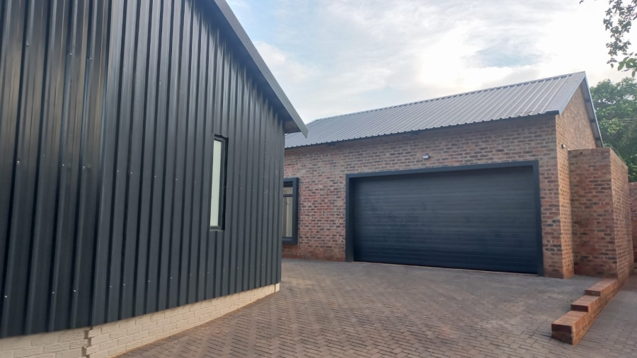 5 Bedroom Property for Sale in Wonderboom Gauteng
