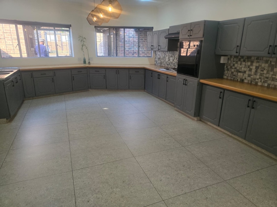 5 Bedroom Property for Sale in Wonderboom Gauteng