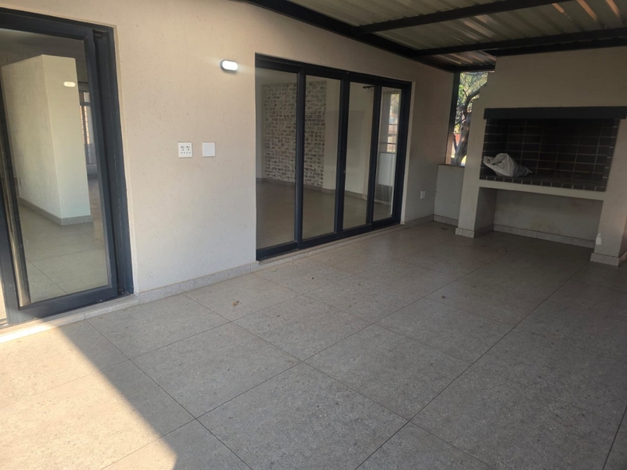 5 Bedroom Property for Sale in Wonderboom Gauteng