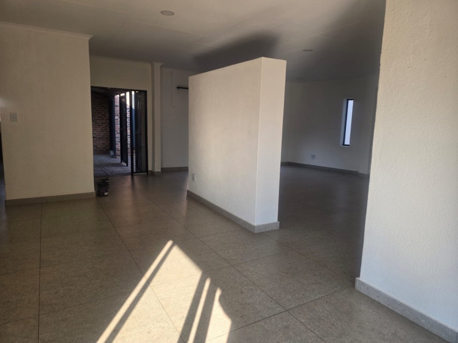 5 Bedroom Property for Sale in Wonderboom Gauteng