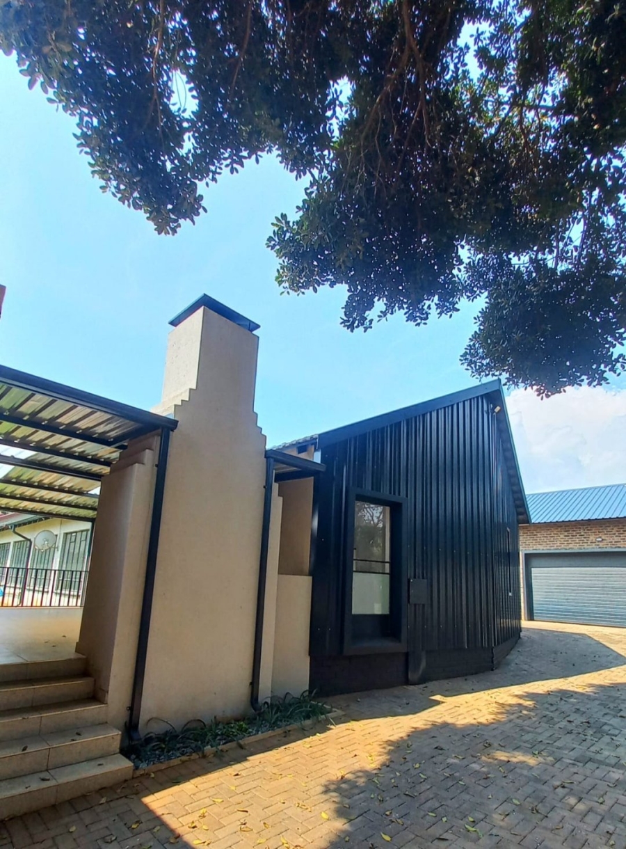 5 Bedroom Property for Sale in Wonderboom Gauteng