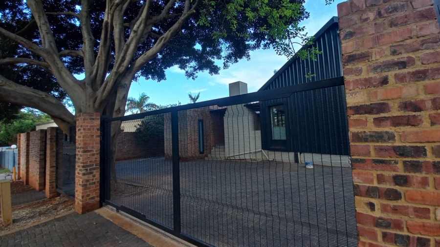 5 Bedroom Property for Sale in Wonderboom Gauteng