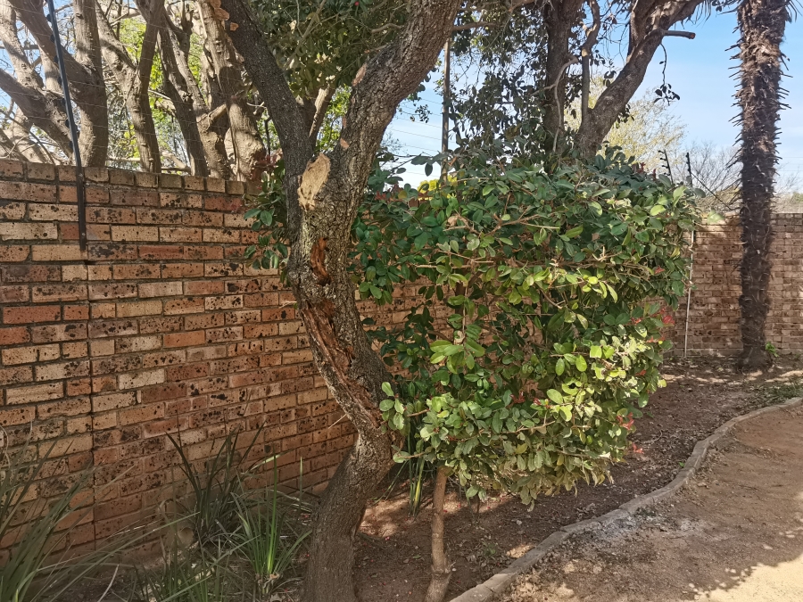 1 Bedroom Property for Sale in Boskruin Gauteng
