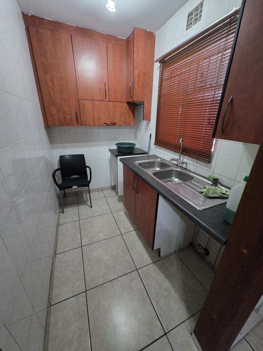 To Let 3 Bedroom Property for Rent in Roodepoort North Gauteng