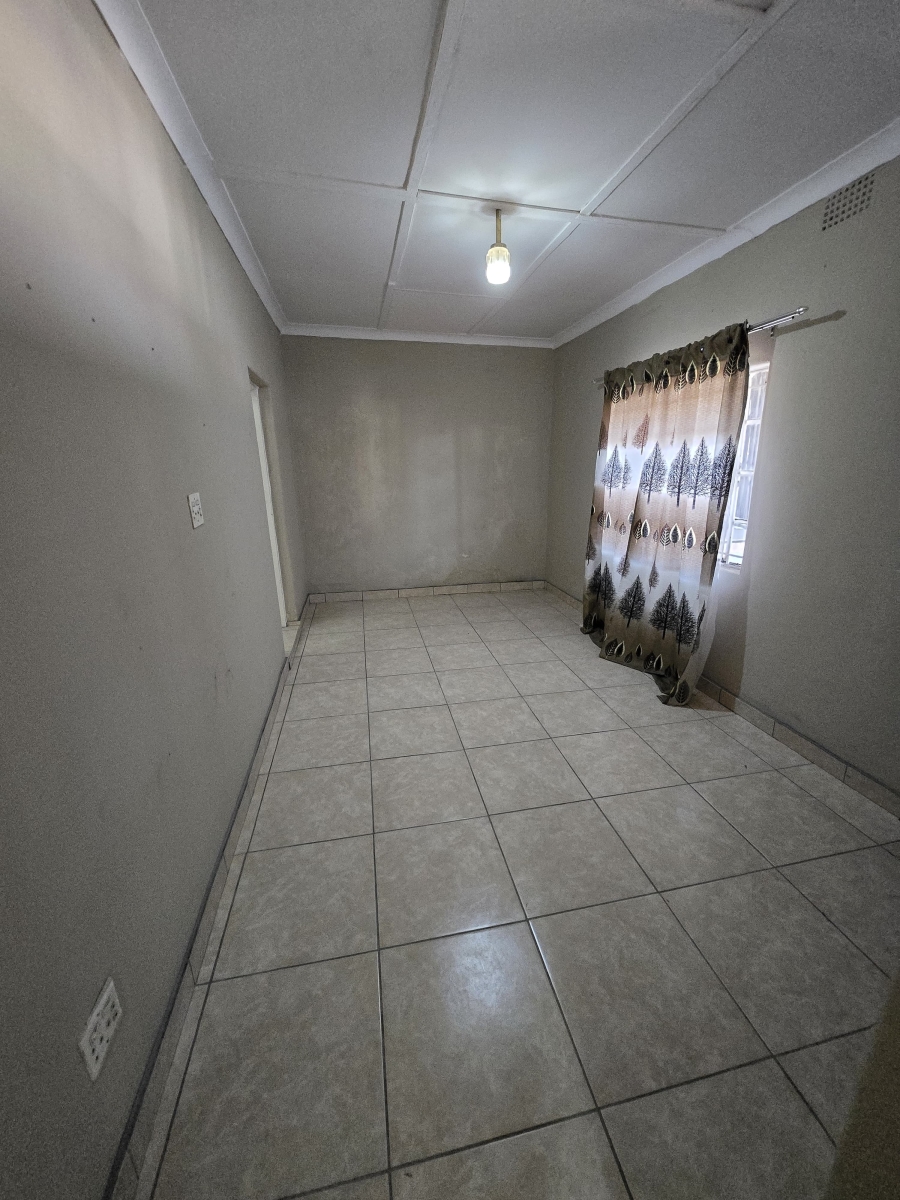 To Let 3 Bedroom Property for Rent in Roodepoort North Gauteng