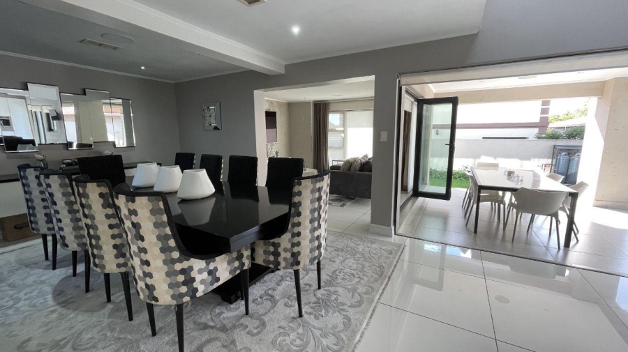 To Let 5 Bedroom Property for Rent in Greenstone Hill Gauteng