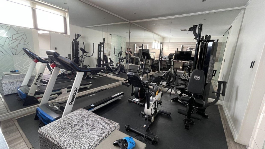To Let 5 Bedroom Property for Rent in Greenstone Hill Gauteng