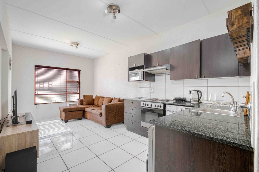To Let 2 Bedroom Property for Rent in Paulshof Gauteng