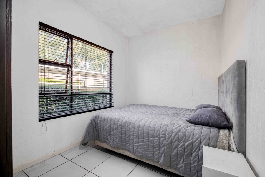To Let 2 Bedroom Property for Rent in Paulshof Gauteng