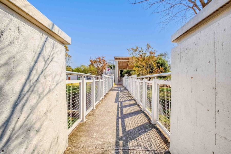 To Let 2 Bedroom Property for Rent in Paulshof Gauteng