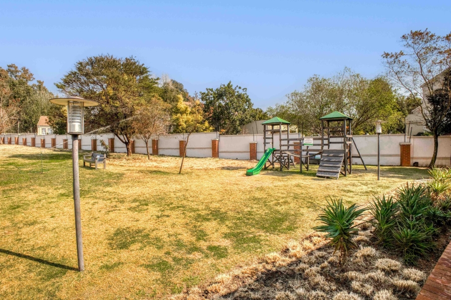 To Let 2 Bedroom Property for Rent in Paulshof Gauteng