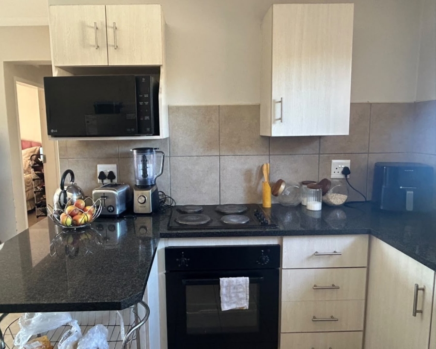 2 Bedroom Property for Sale in Noordwyk Gauteng