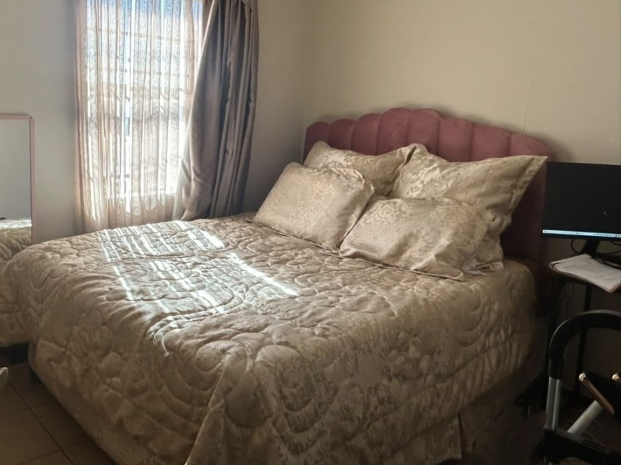 2 Bedroom Property for Sale in Noordwyk Gauteng