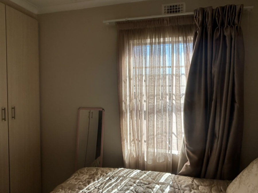 2 Bedroom Property for Sale in Noordwyk Gauteng