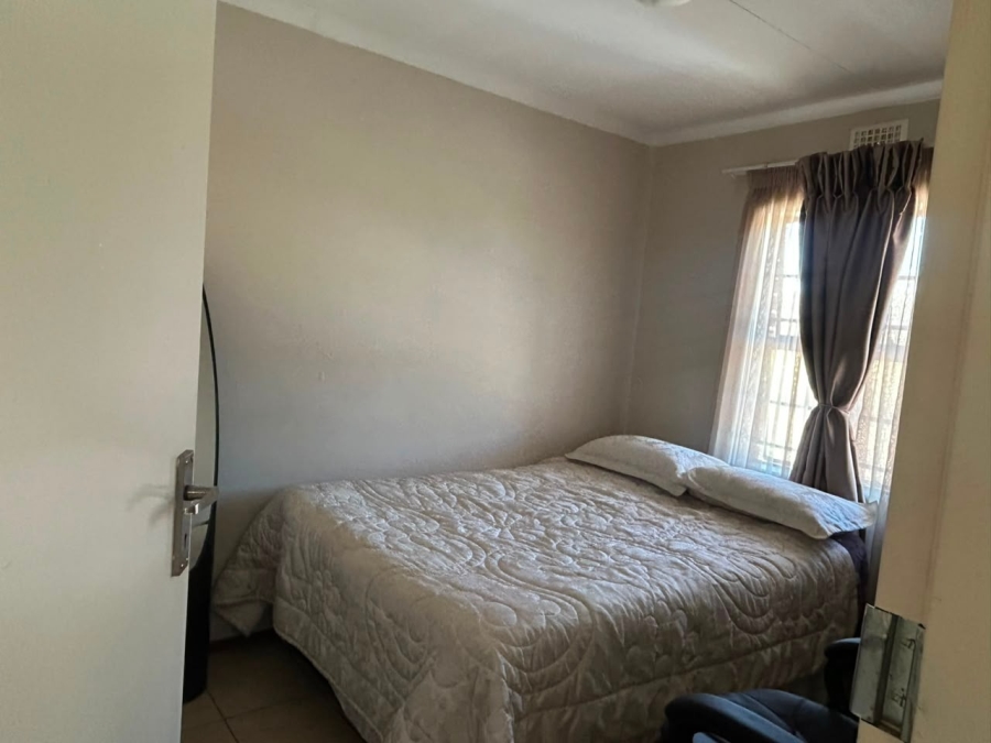 2 Bedroom Property for Sale in Noordwyk Gauteng