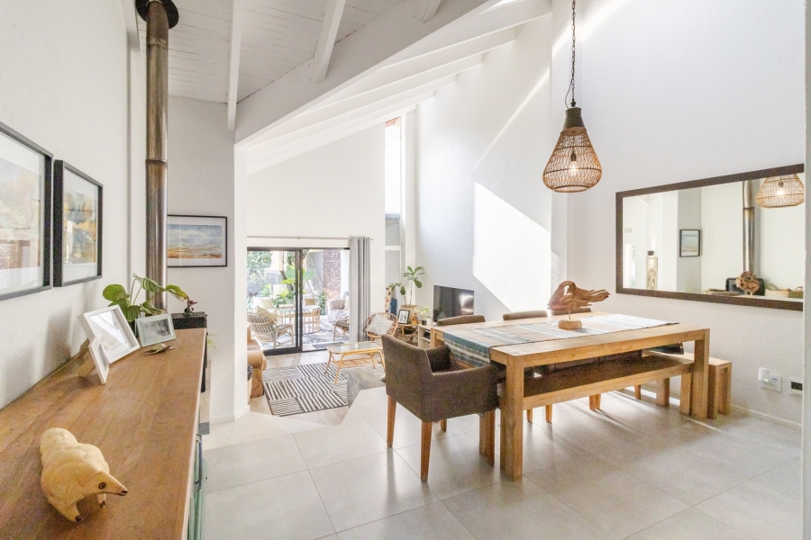 2 Bedroom Property for Sale in Lonehill Gauteng