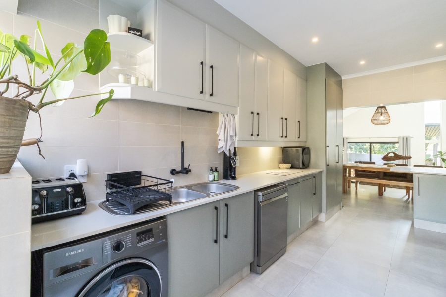 2 Bedroom Property for Sale in Lonehill Gauteng