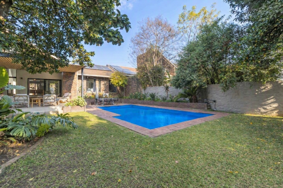 2 Bedroom Property for Sale in Lonehill Gauteng