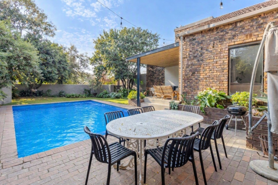 2 Bedroom Property for Sale in Lonehill Gauteng
