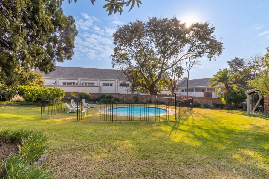 2 Bedroom Property for Sale in Lonehill Gauteng