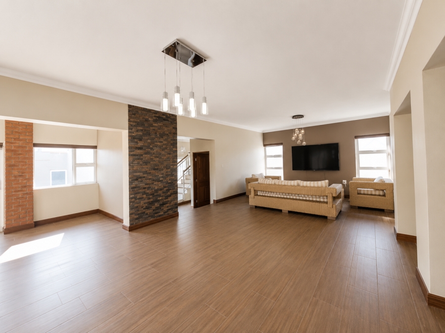 3 Bedroom Property for Sale in Louwlardia Gauteng