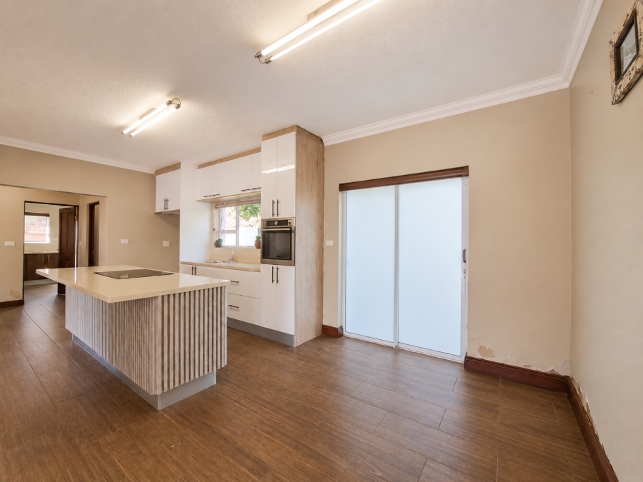 3 Bedroom Property for Sale in Louwlardia Gauteng