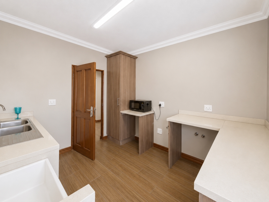 3 Bedroom Property for Sale in Louwlardia Gauteng