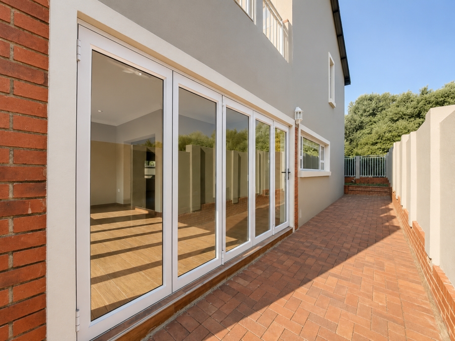 3 Bedroom Property for Sale in Louwlardia Gauteng