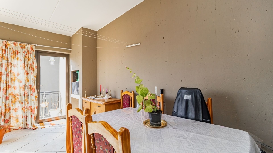 2 Bedroom Property for Sale in Goedeburg Gauteng