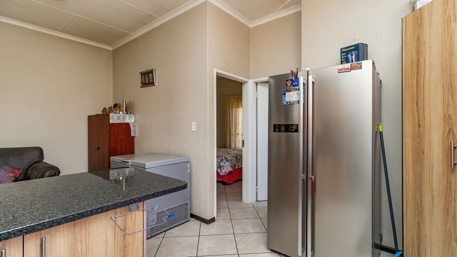 2 Bedroom Property for Sale in Goedeburg Gauteng