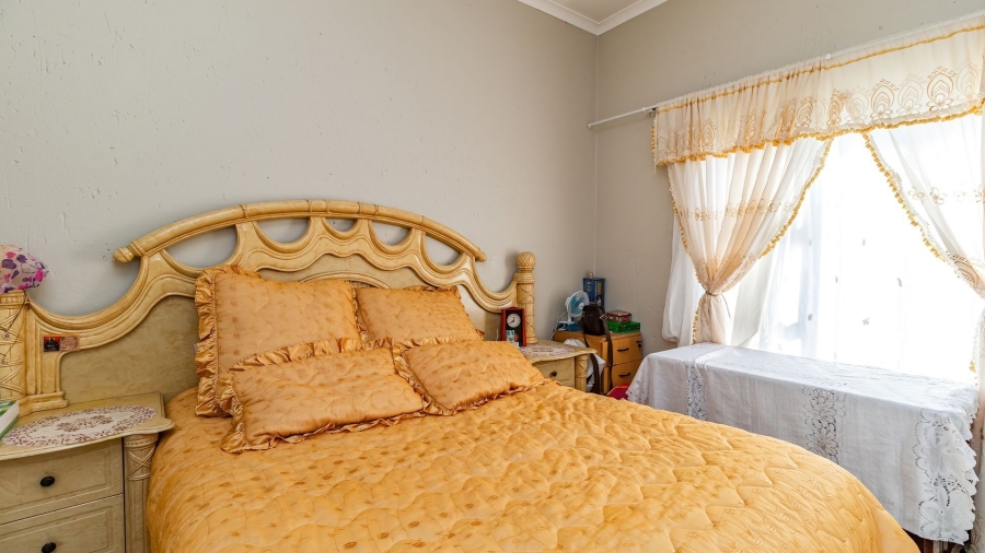 2 Bedroom Property for Sale in Goedeburg Gauteng