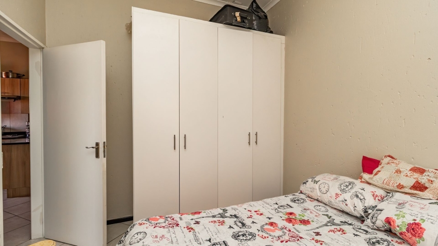 2 Bedroom Property for Sale in Goedeburg Gauteng