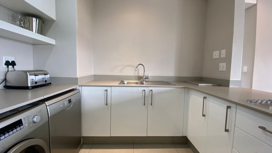 To Let 2 Bedroom Property for Rent in Parkmore Gauteng