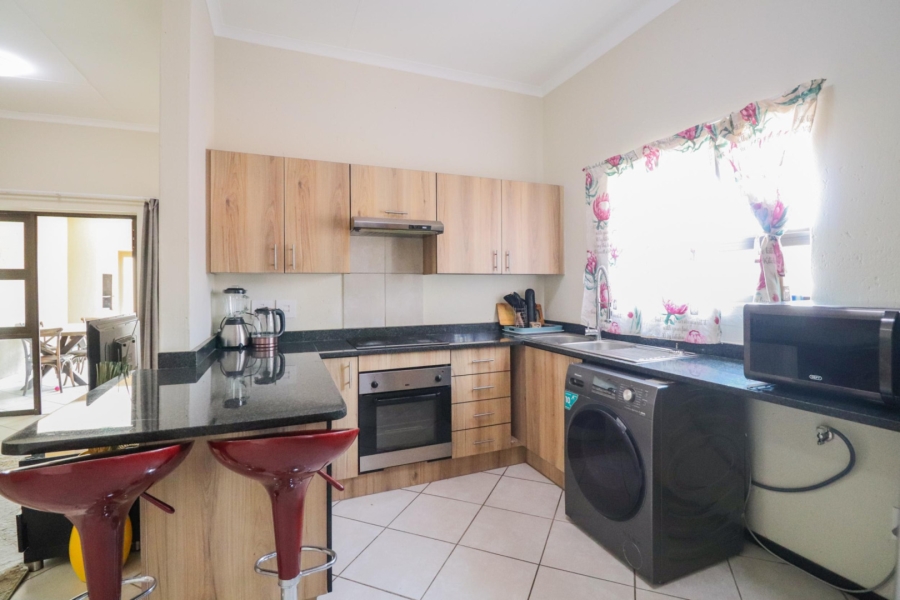 2 Bedroom Property for Sale in Goedeburg Gauteng