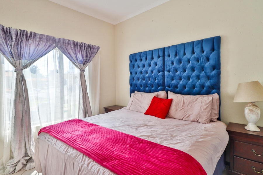 2 Bedroom Property for Sale in Goedeburg Gauteng