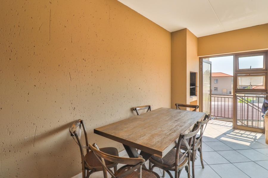 2 Bedroom Property for Sale in Goedeburg Gauteng