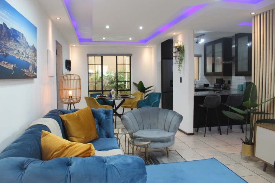 To Let 3 Bedroom Property for Rent in Blairgowrie Gauteng