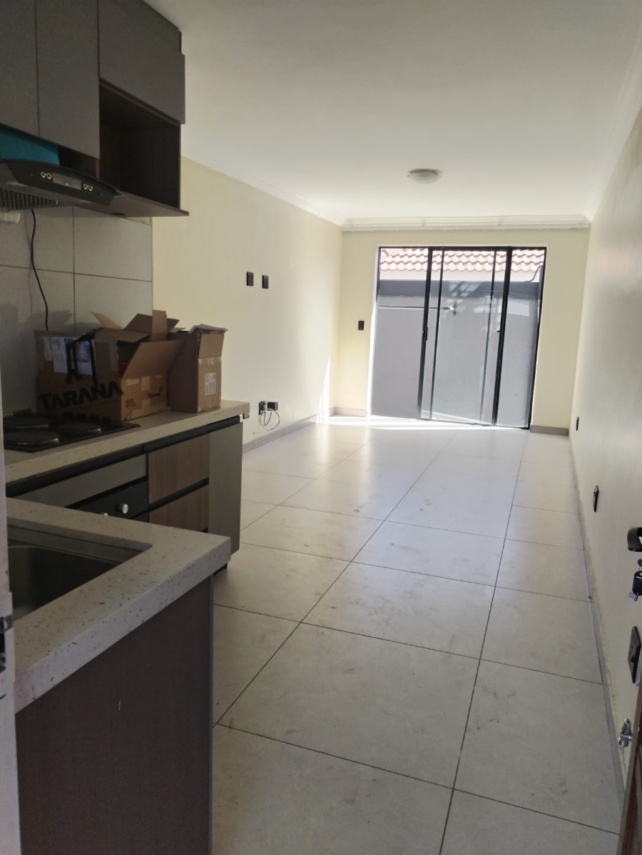 To Let 2 Bedroom Property for Rent in Olifantsfontein Gauteng