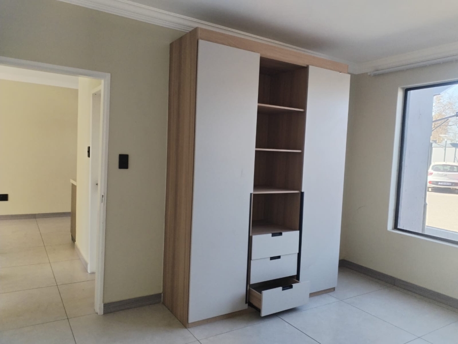 To Let 2 Bedroom Property for Rent in Olifantsfontein Gauteng