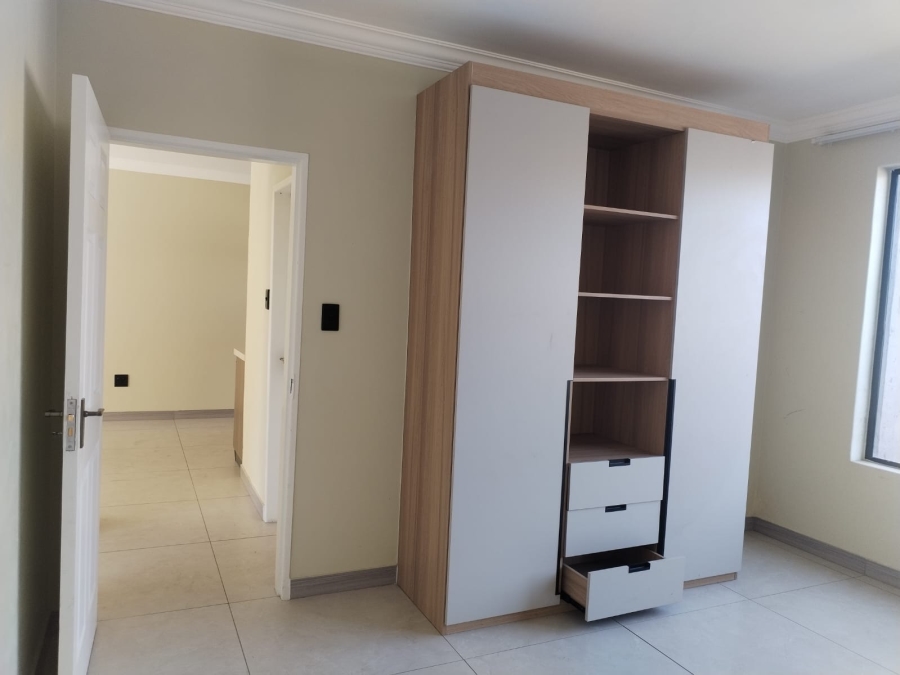 To Let 2 Bedroom Property for Rent in Olifantsfontein Gauteng