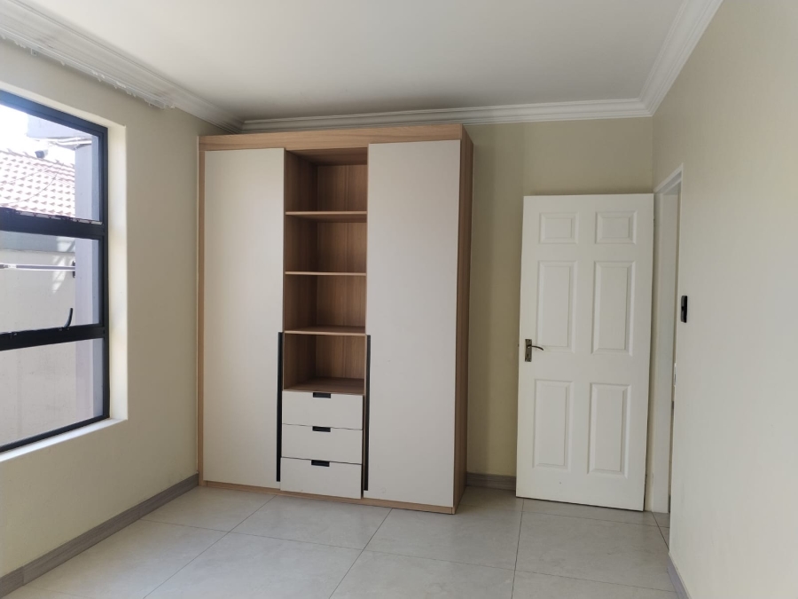 To Let 2 Bedroom Property for Rent in Olifantsfontein Gauteng